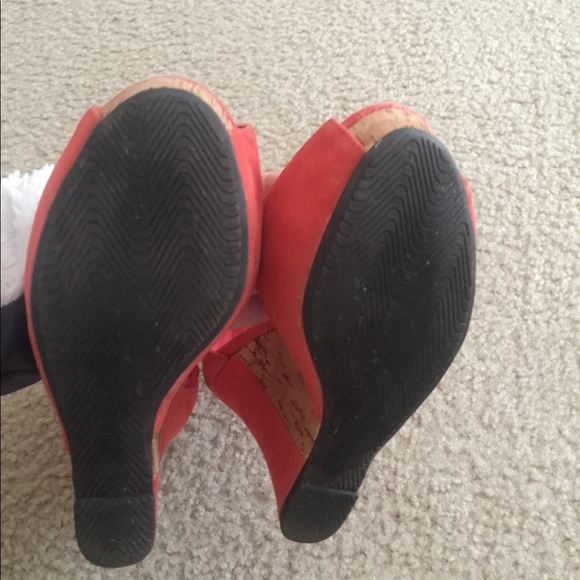 Shoes - Picture 2 of 3